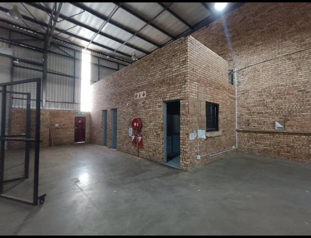 INDUSTRIAL PROPERTY TO RENT IN LANSERIA